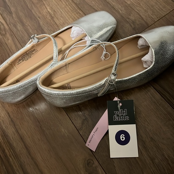 Silver mary jane flats - Picture 2 of 2